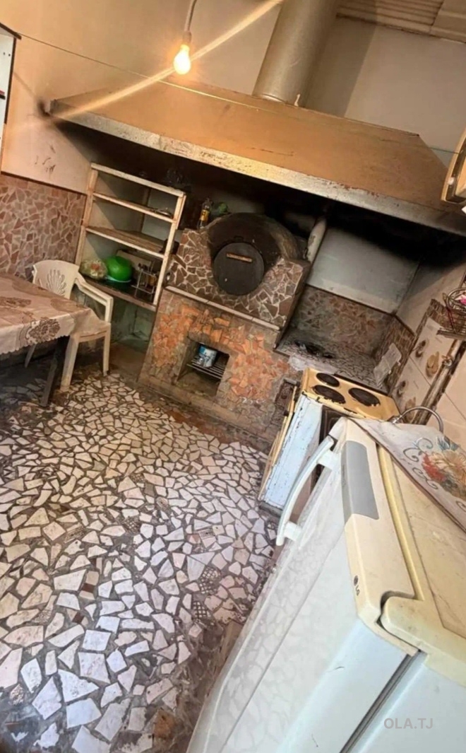 6 комнатная квартира, 1 этаж, 200 м²