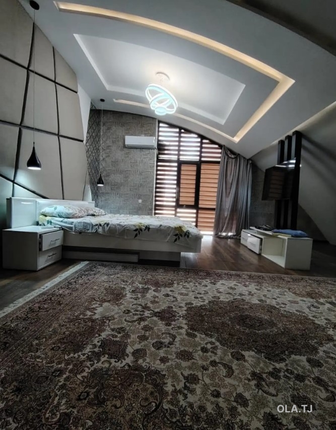 4 комнатная квартира, 11, 241 м²