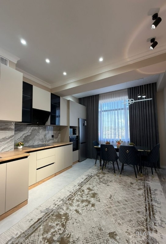 3 комнатная квартира, 9 этаж, 114 м²