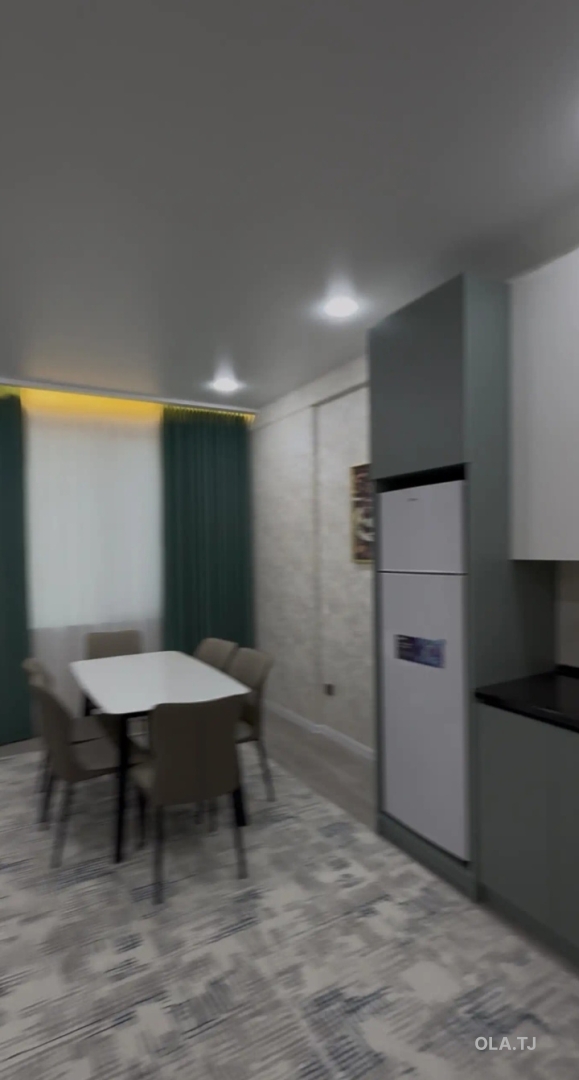 4 комнатная квартира, 8, 98 м²