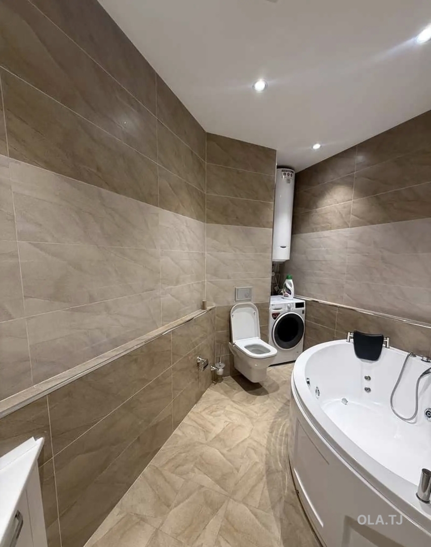 3 комнатная квартира, 6 этаж, 105 м²