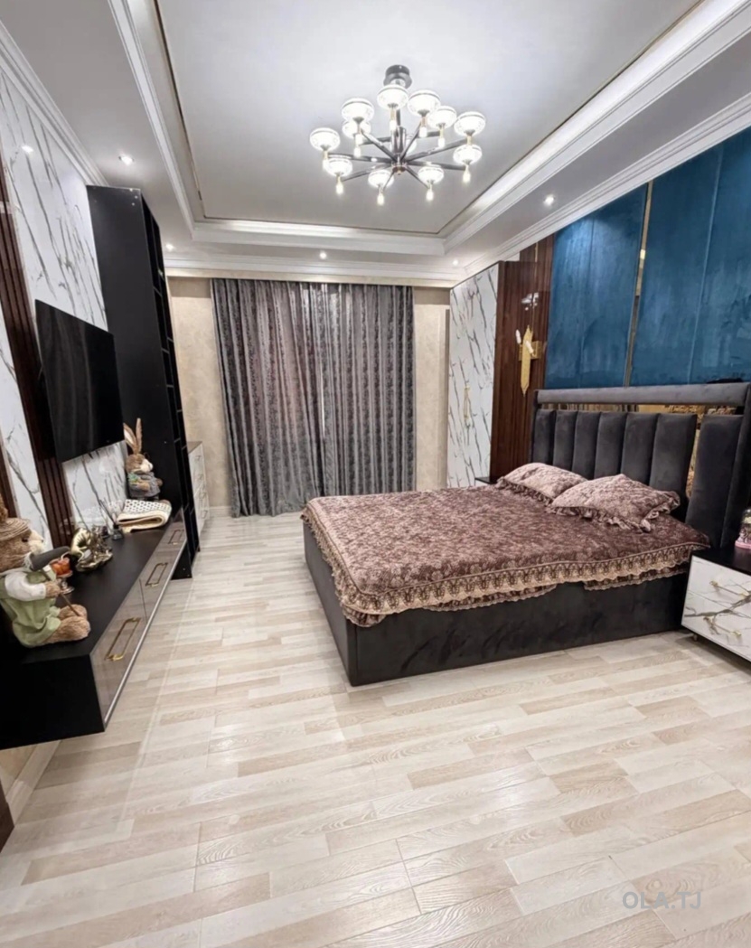 4 комнатная квартира, 10, 195 м²