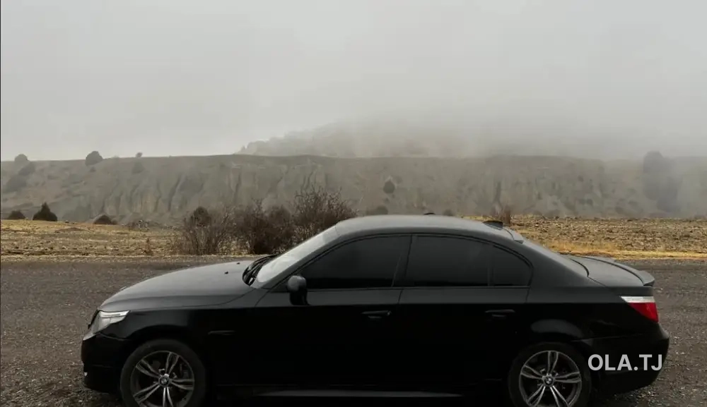 BMW M5,  2004