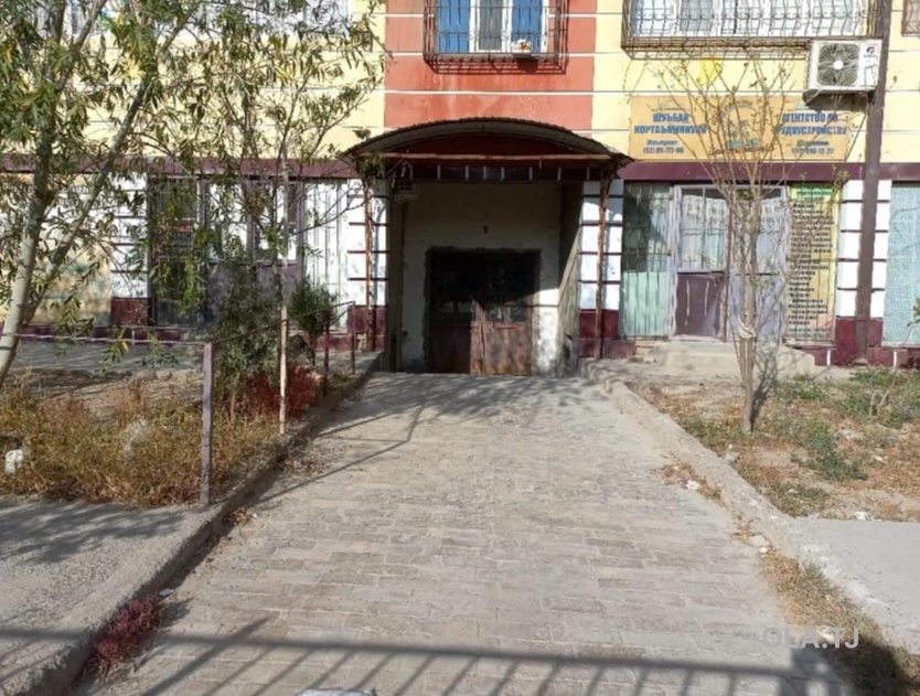 Офис в аренду, В бизнес-центре, 65 м²