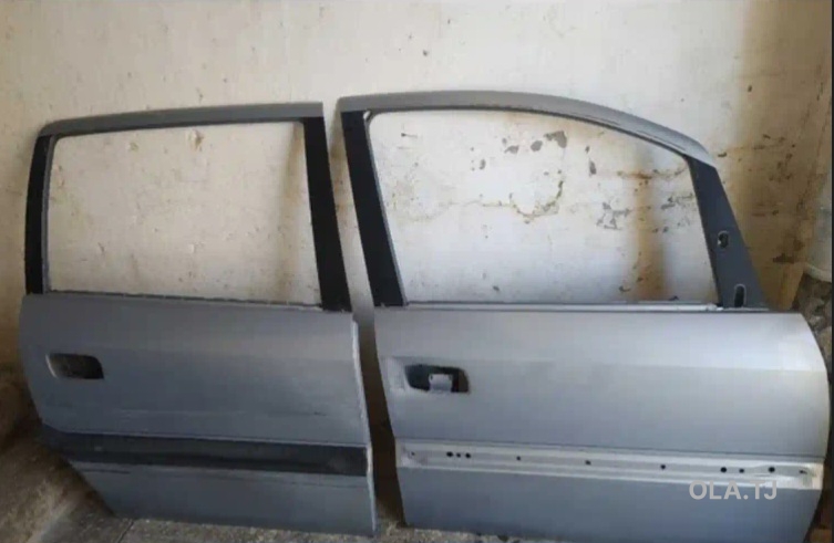 Дверь от Opel Zafira