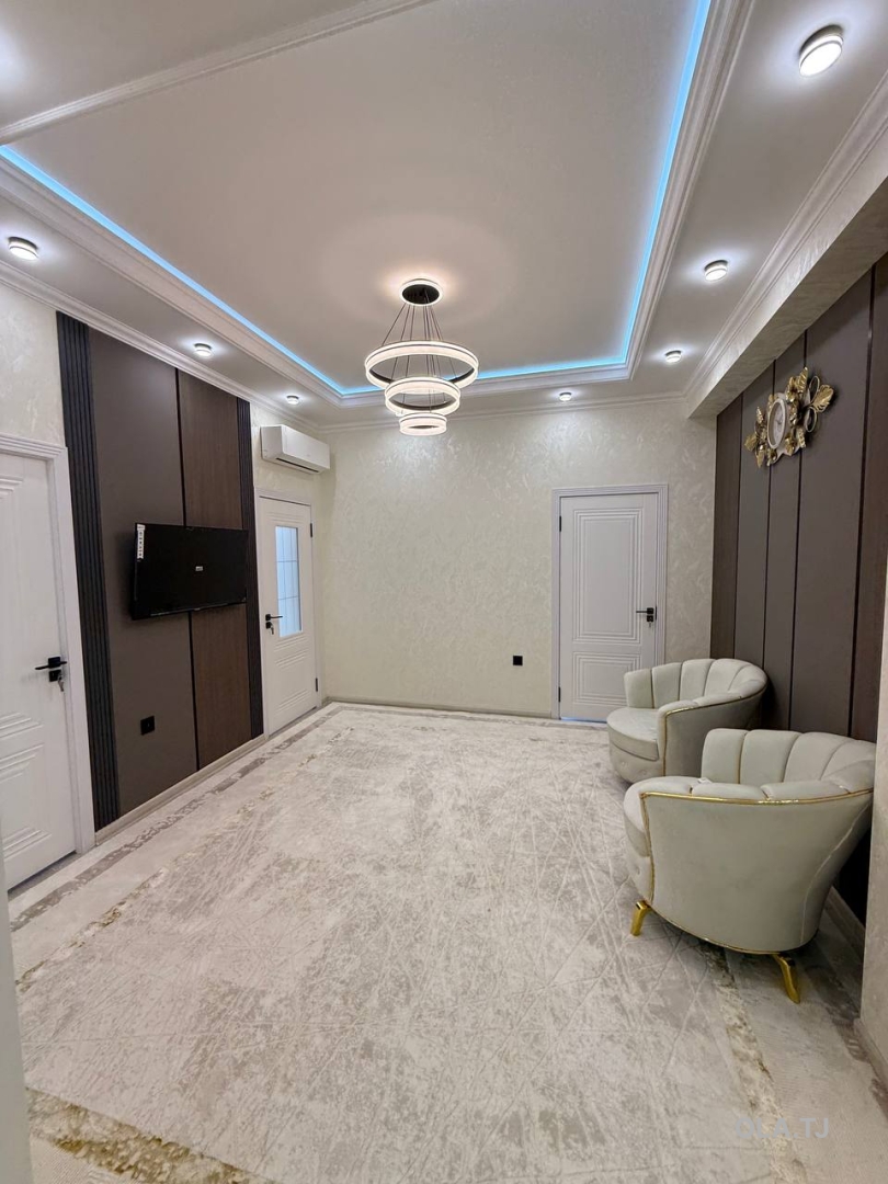 4 комнатная квартира, 15, 84 м²