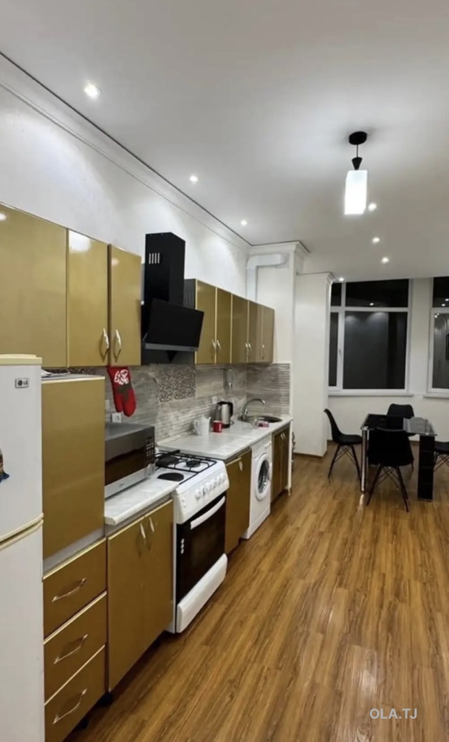 2 комнатная квартира, 8 этаж, 106 м²