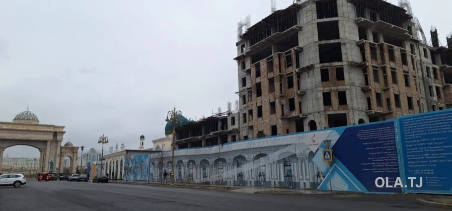 4 комнатная квартира, 3, 200 м²