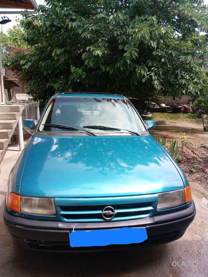 Opel Astra F,  1992