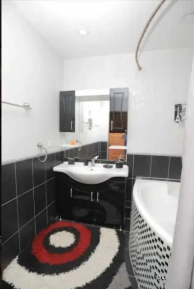 6 комнатная квартира, 2 этаж, 200 м²