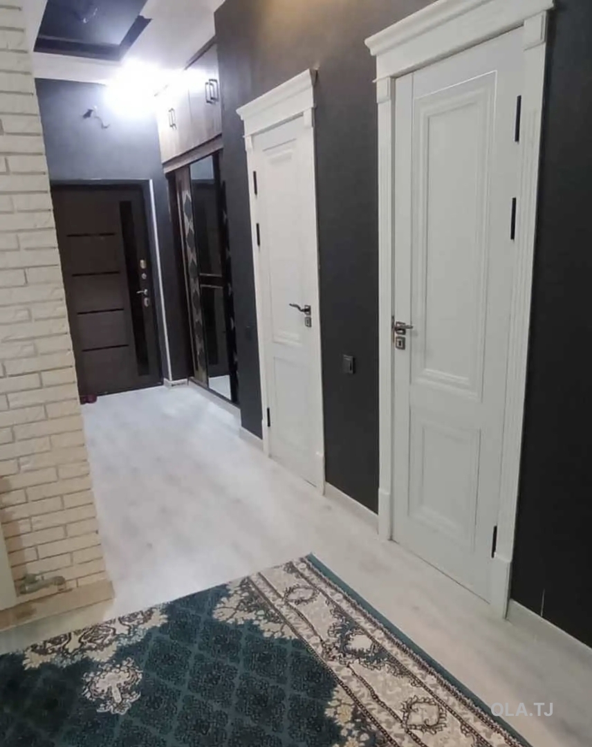 3 комнатная квартира, 2 этаж, 82 м²