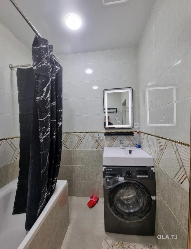 3 комнатная квартира, 2 этаж, 105 м²