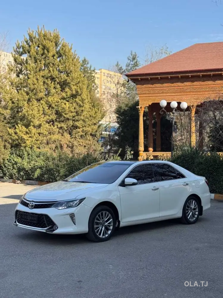 Toyota Camry,  2015