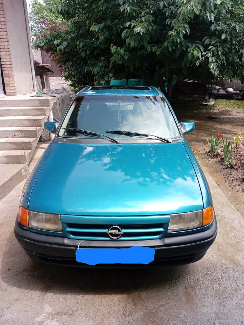 Opel Astra F,  1992