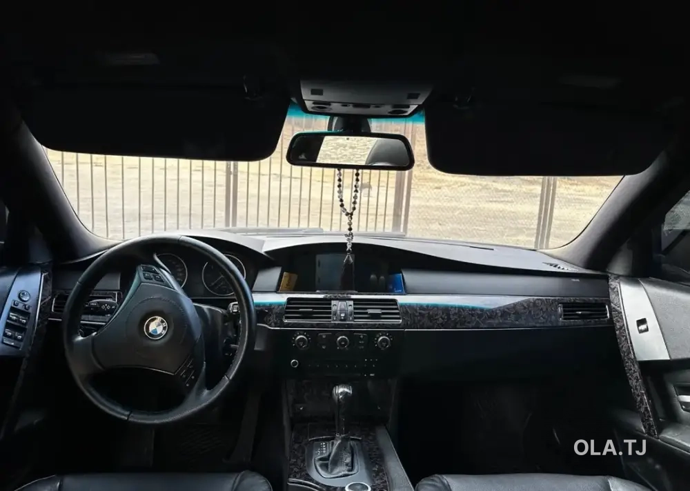 BMW M5,  2004