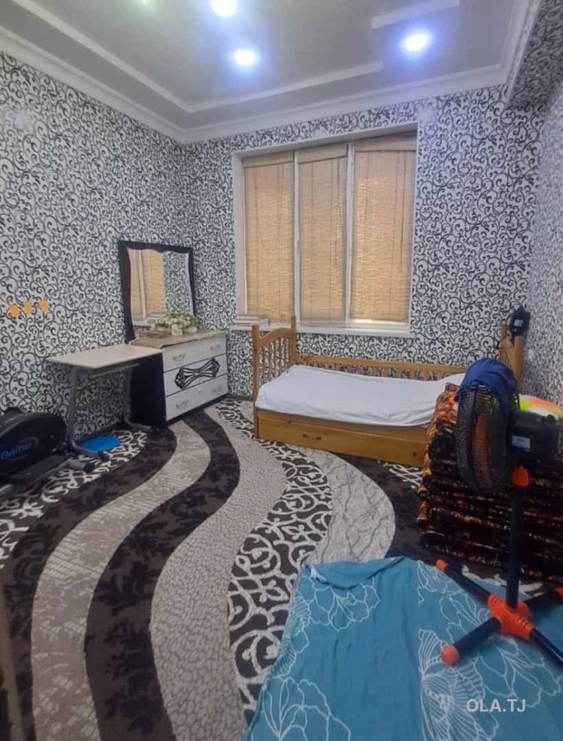 3 комнатная квартира, 2 этаж, 80 м²