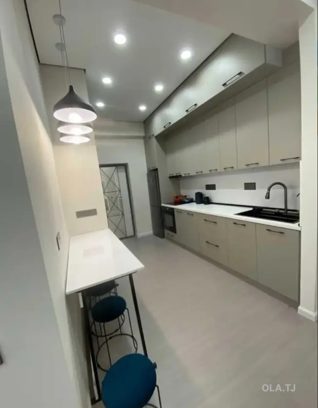 2 комнатная квартира, Цокольный этаж, 55 м²