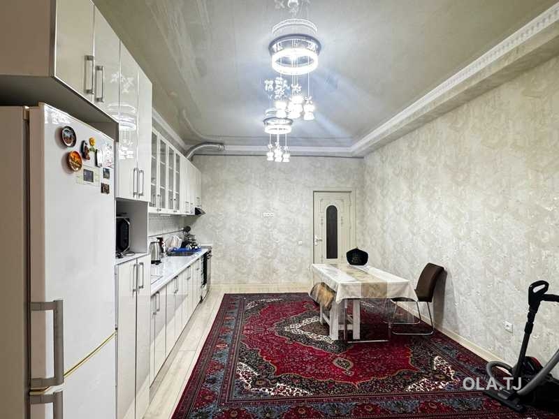 3 комнатная квартира, 9 этаж, 130 м²