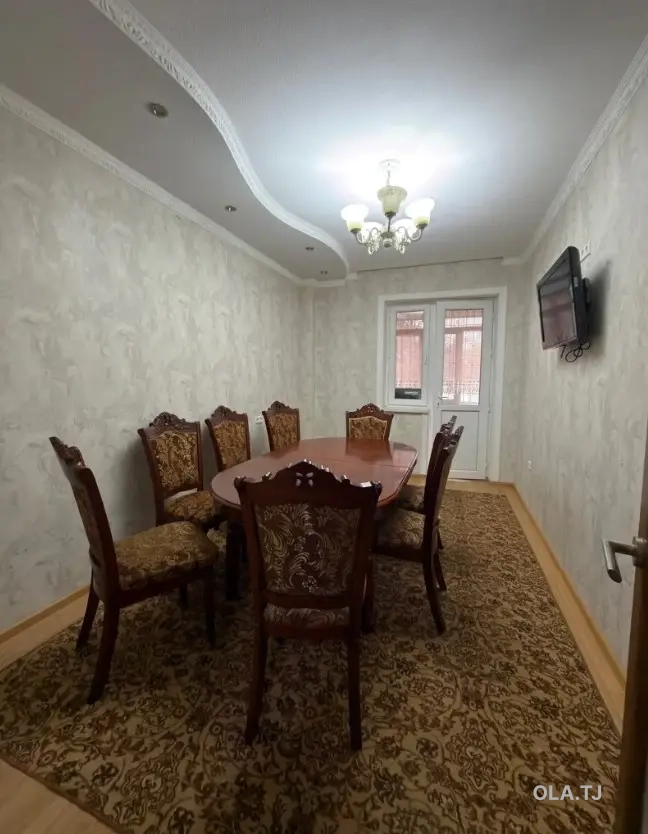 3 комнатная квартира, 1 этаж, 80 м²