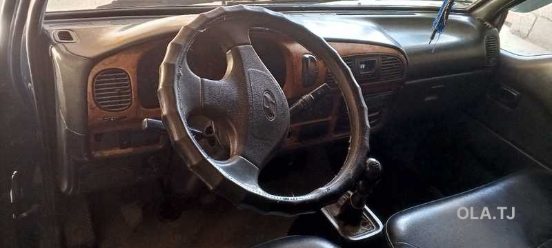 Бортовой автомобиль Hyundai Porter 1