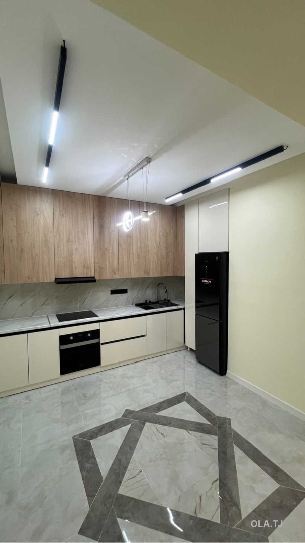 2 комнатная квартира, 8 этаж, 80 м²