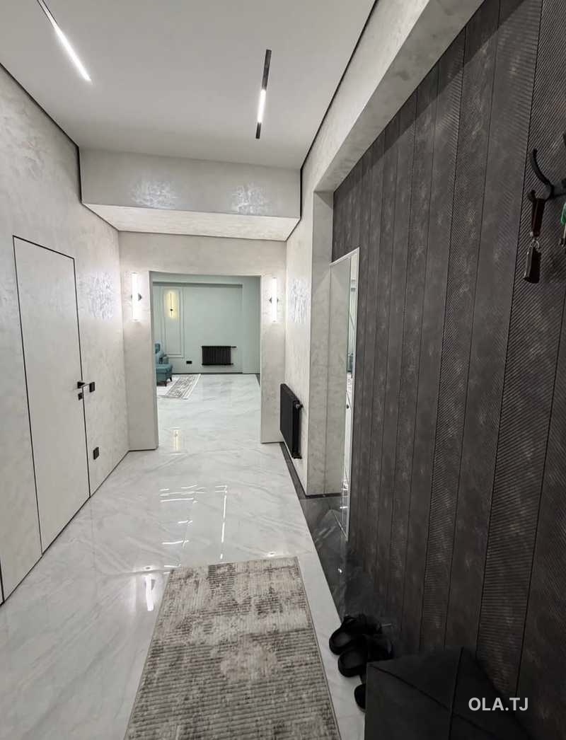 3 комнатная квартира, 22 этаж, 93 м²