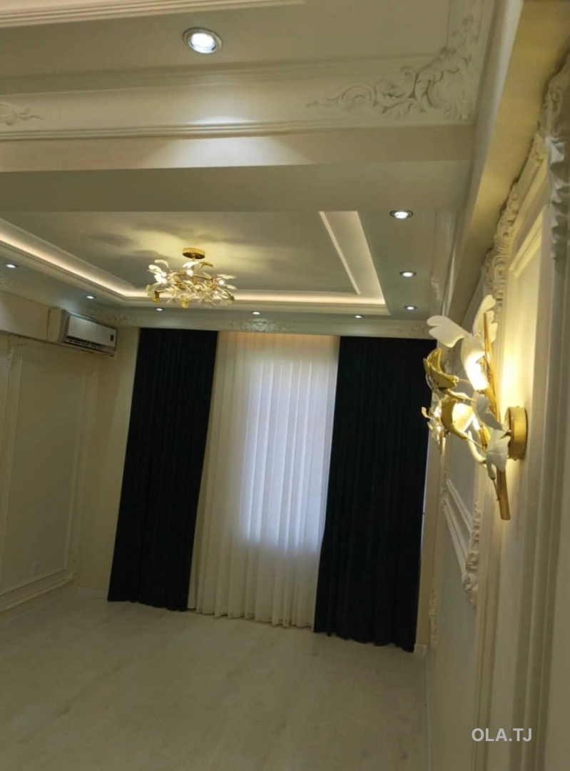 4 комнатная квартира, 3, 136 м²