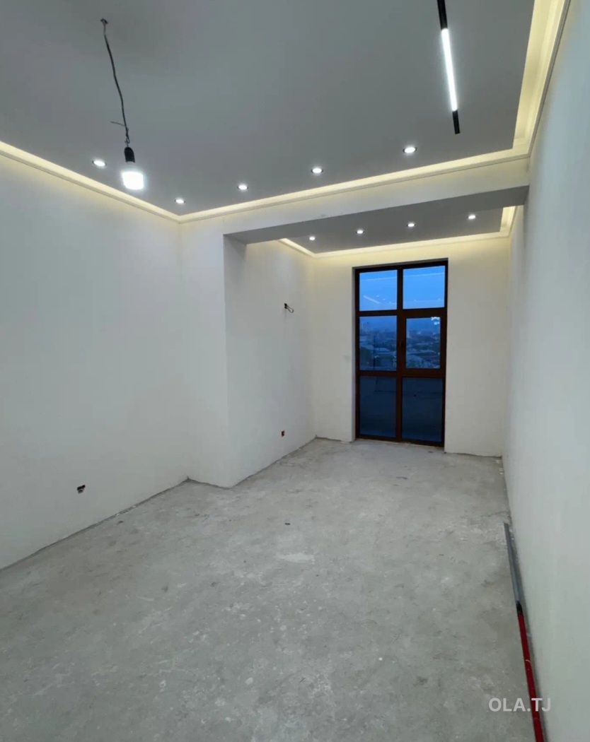4 комнатная квартира, 3, 76 м²