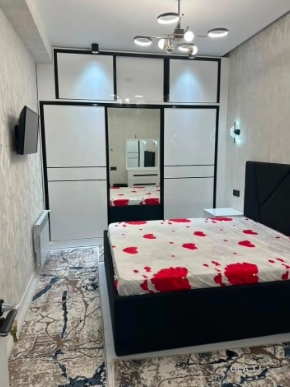 2 комнатная квартира, Цокольный этаж, 74 м²