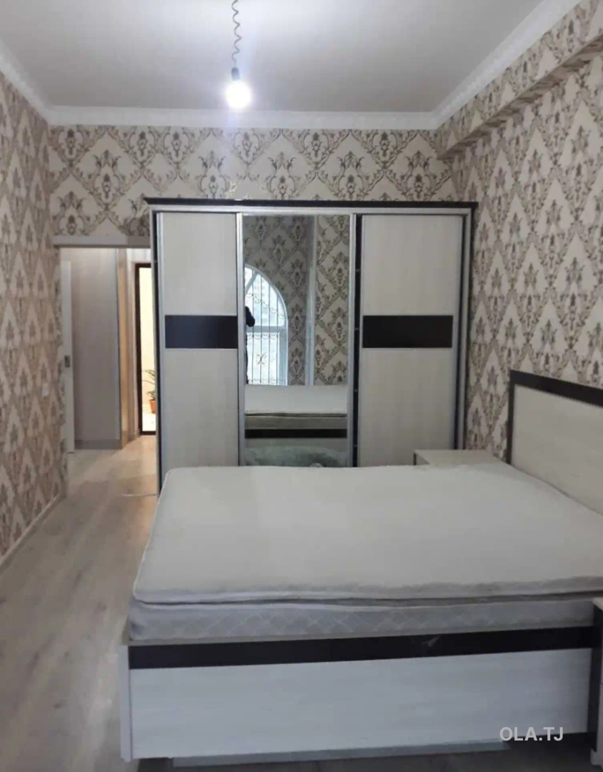 4 комнатная квартира, 1 этаж, 100 м²