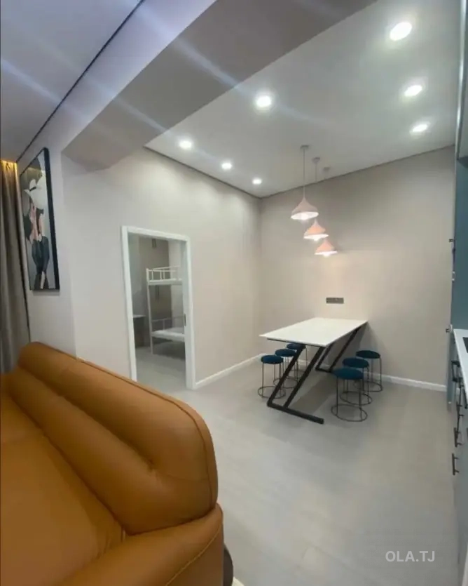 2 комнатная квартира, Цокольный этаж, 60 м²
