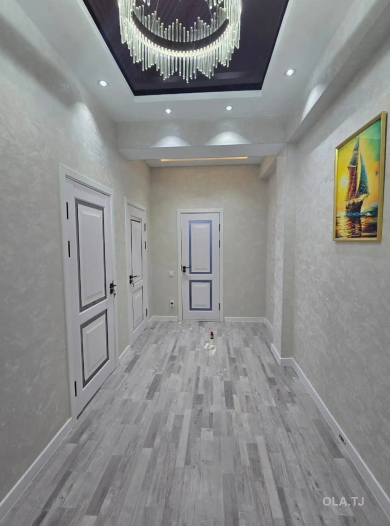 4 комнатная квартира, 6, 100 м²