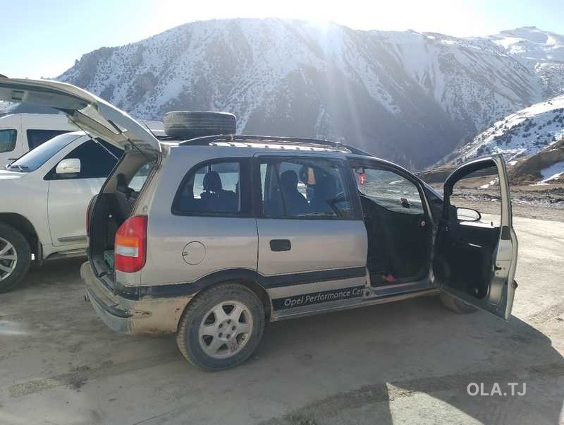 Opel Zafira,  2001