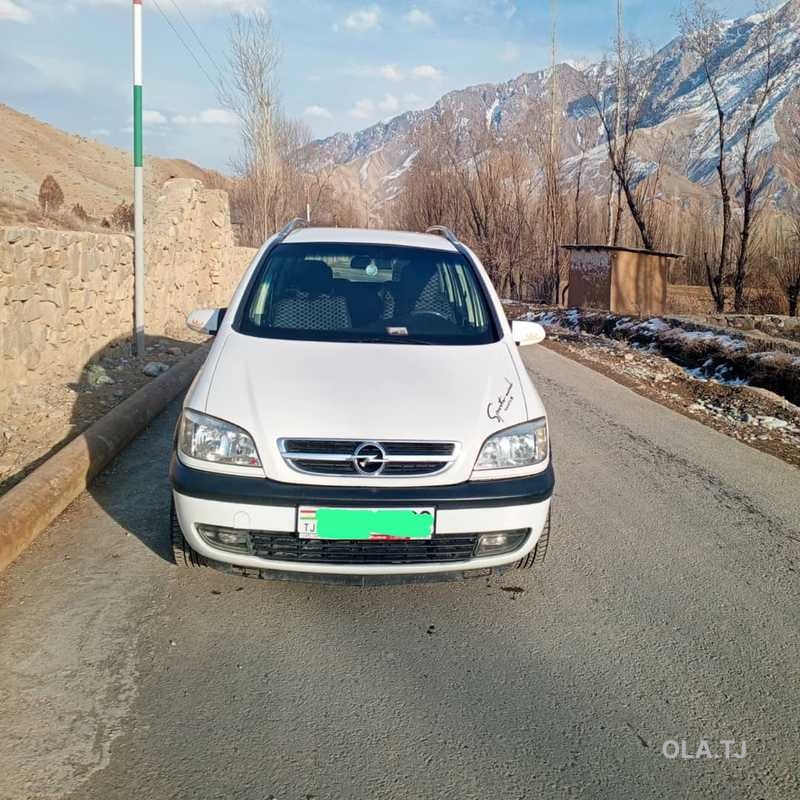 Opel Zafira,  2004