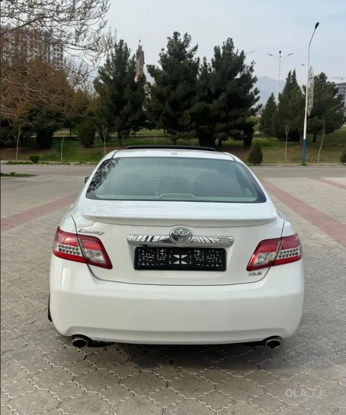 Toyota Camry,  2011