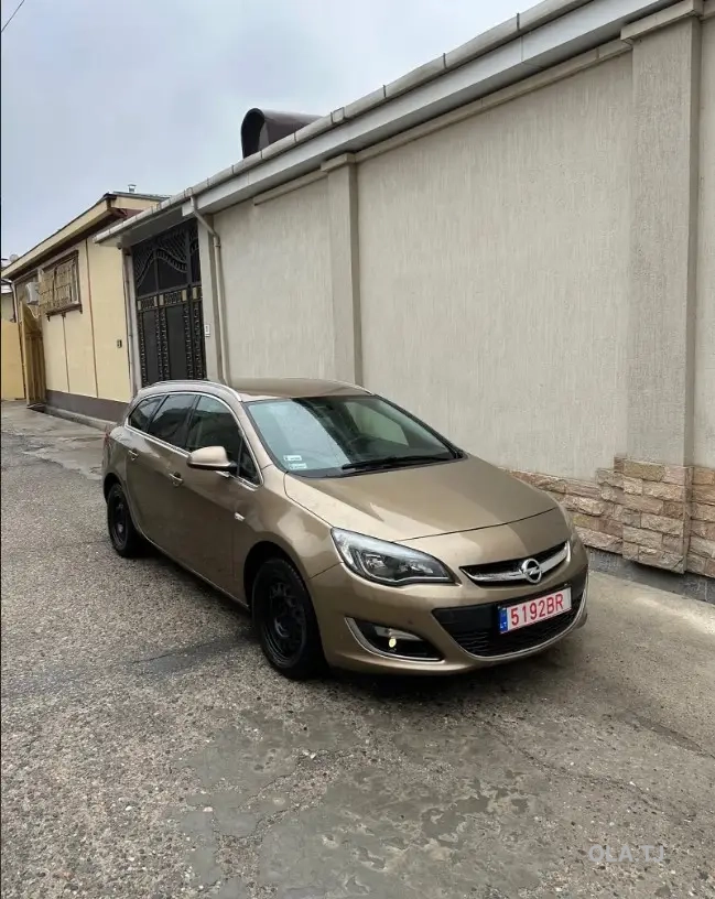 Opel Astra J,  2014