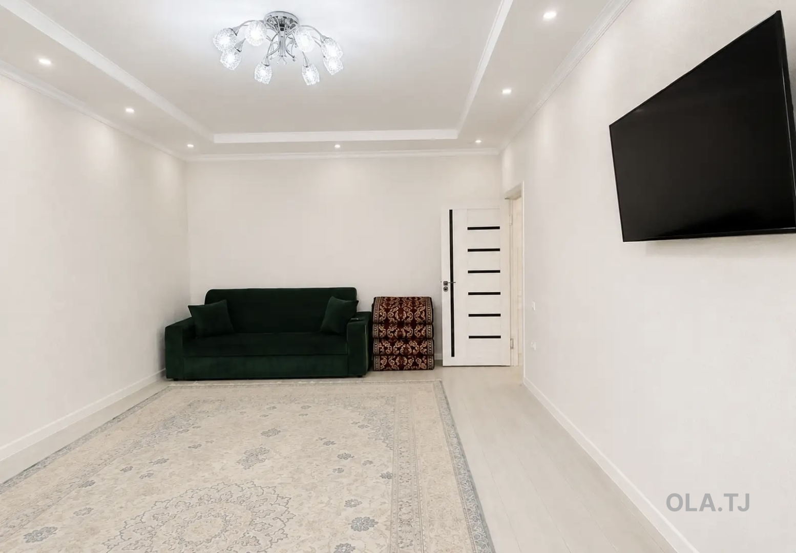 2 комнатная квартира, 8 этаж, 77 м²
