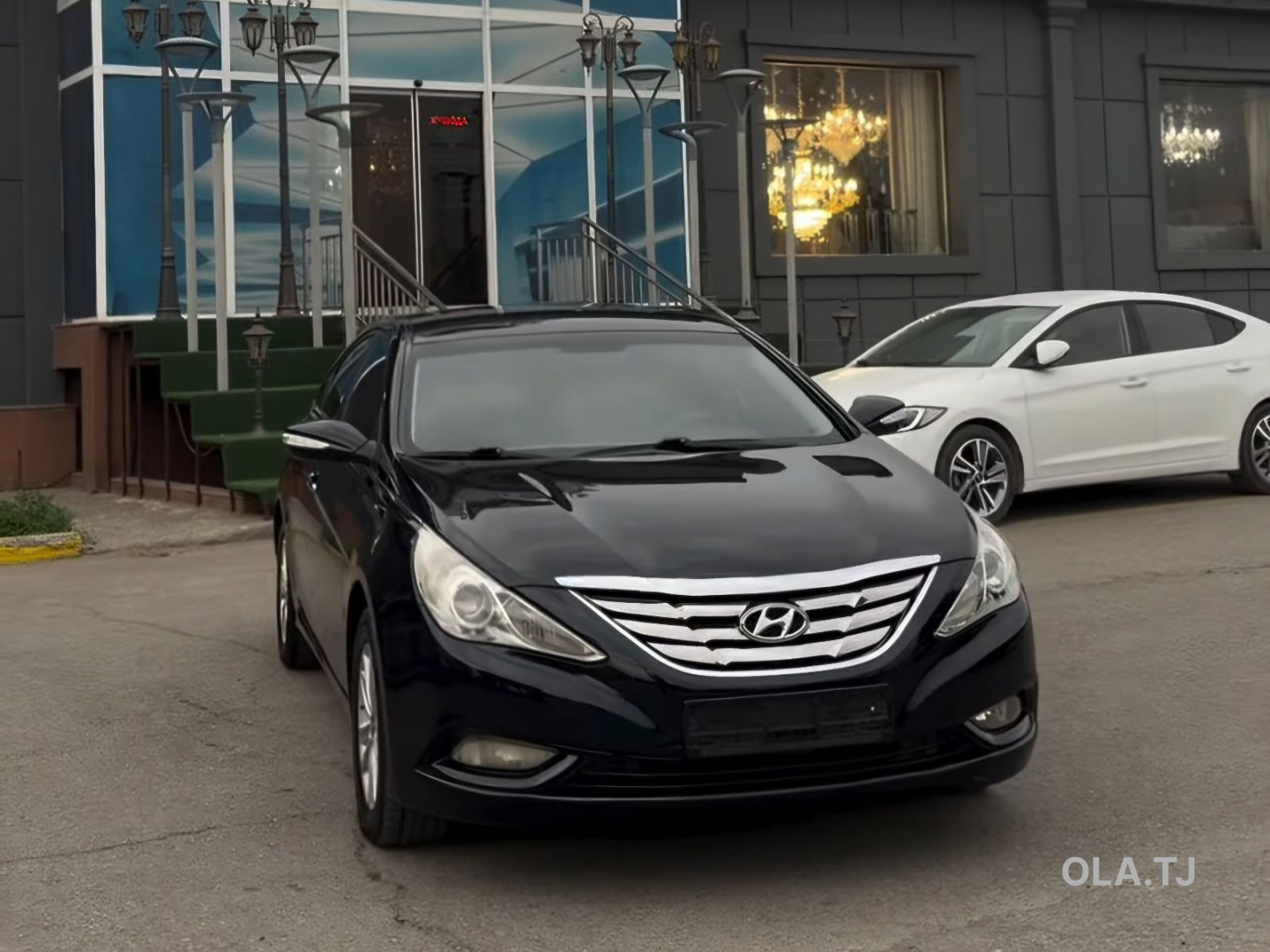 Hyundai Sonata,  2010
