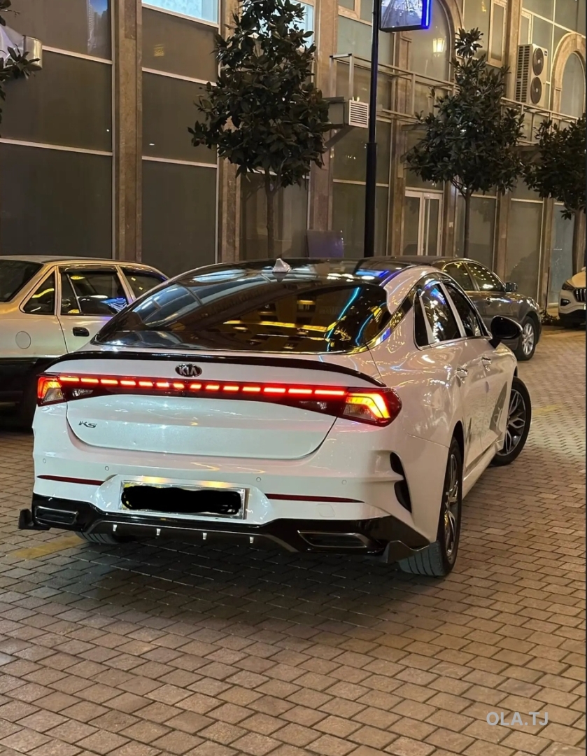 Kia K5,  2021