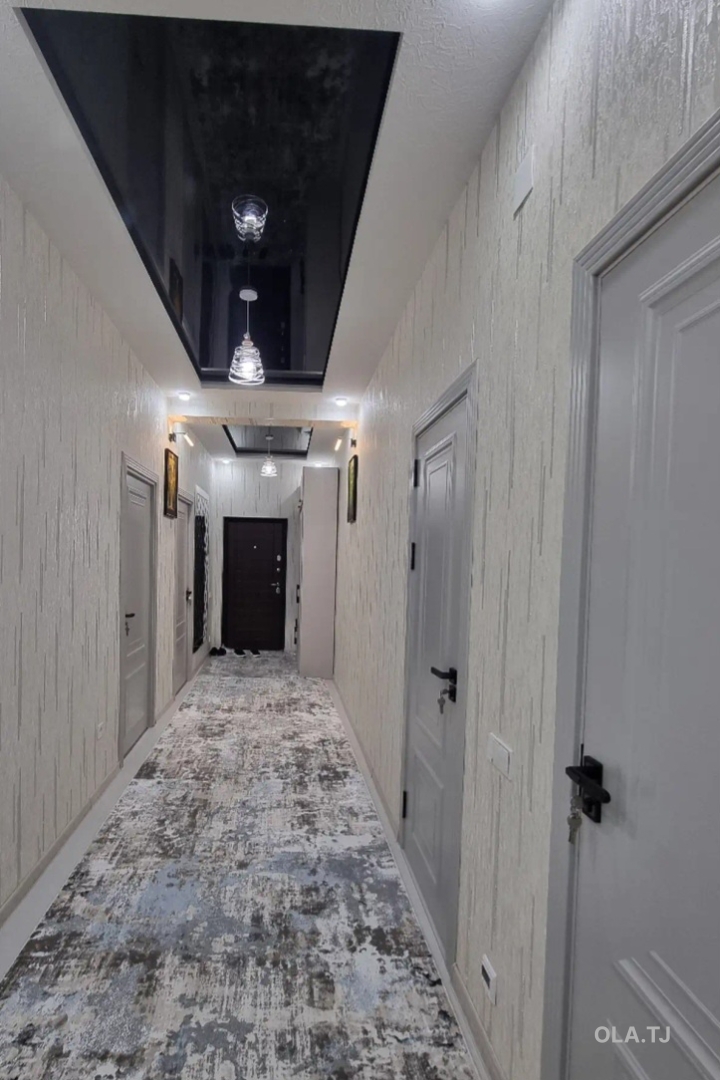 3 комнатная квартира, 2 этаж, 105 м²