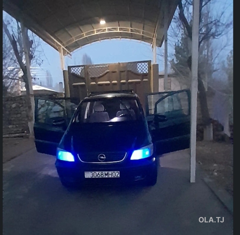 Opel Zafira,  2001