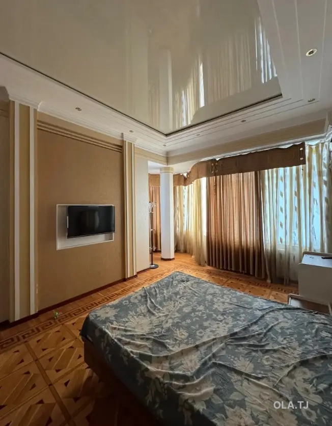 4 комнатная квартира, 5 этаж, 200 м²