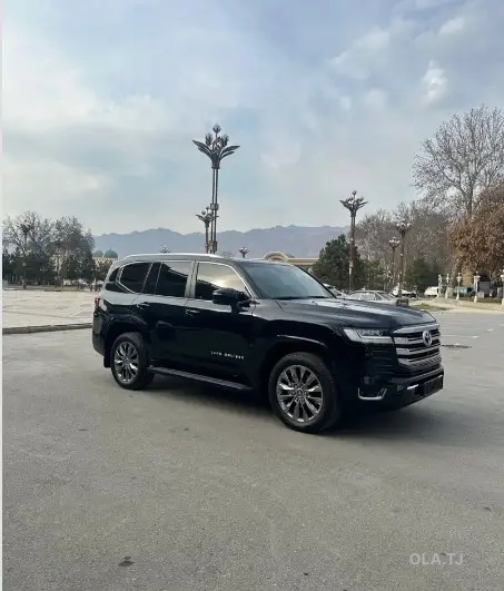 Toyota Land Cruiser,  2024