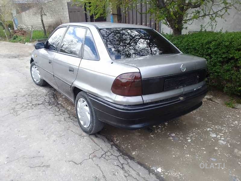 Opel Astra F,  1992