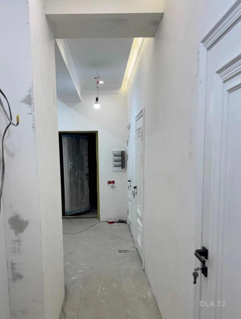 4 комнатная квартира, 3, 76 м²