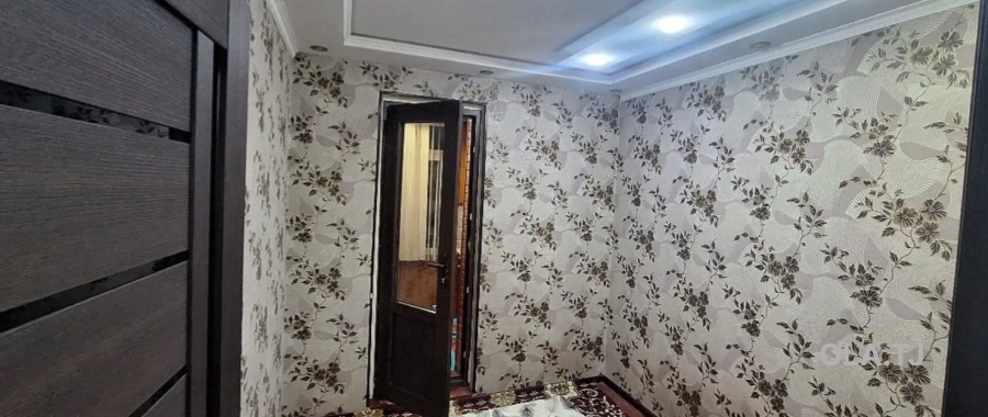 2 комнатная квартира,  этаж,