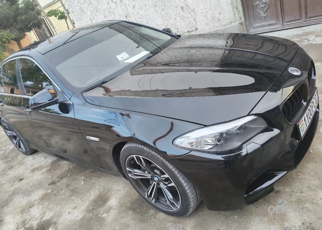 BMW 5 серия,  2012