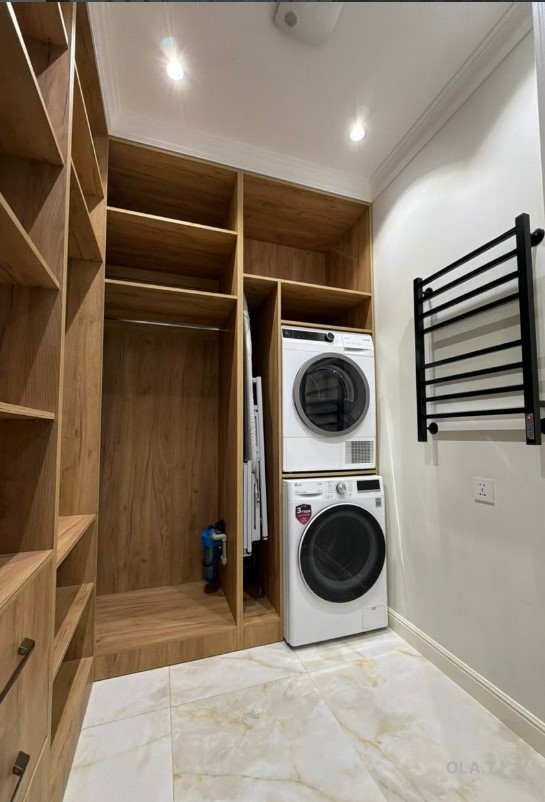 3 комнатная квартира, 8 этаж, 134 м²