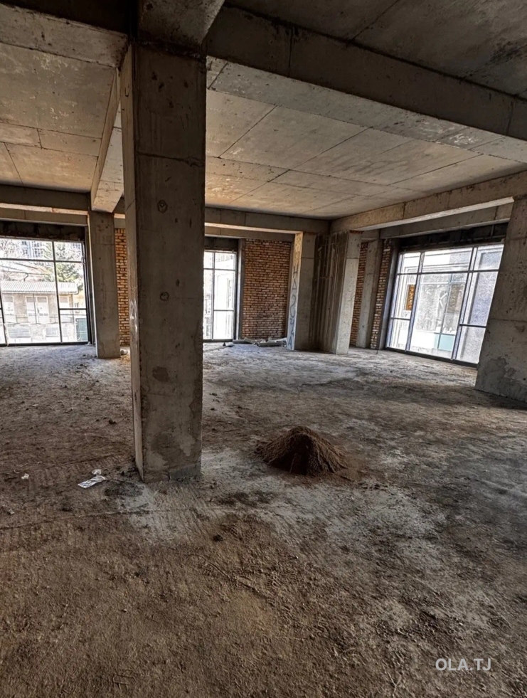 3 комнатная квартира, 2 этаж, 80 м²