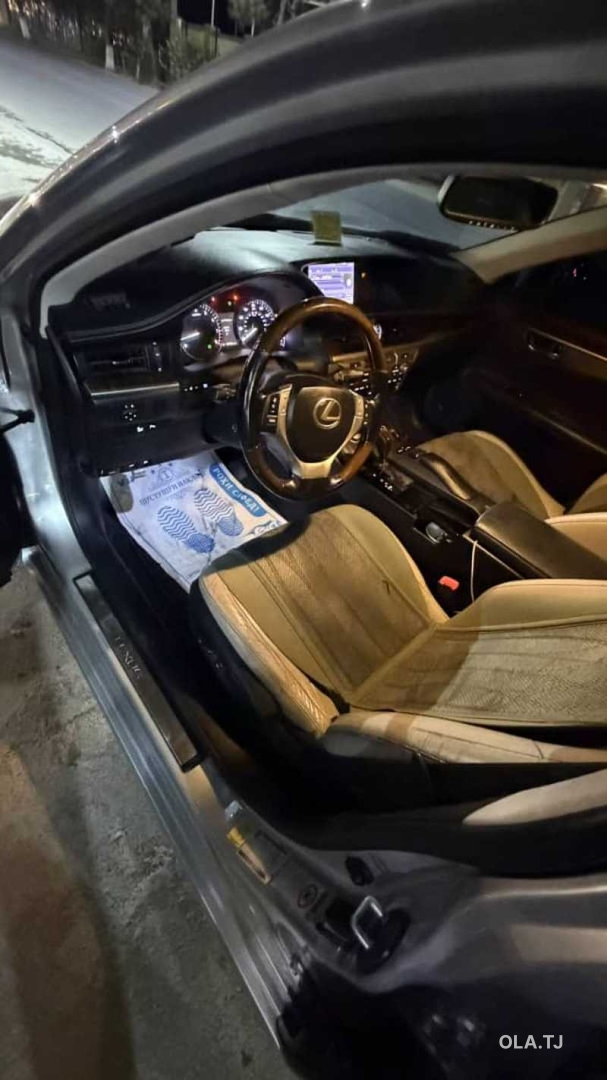 Lexus ES,  2015
